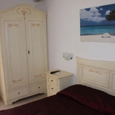 Konukevi Bed Delle Rose